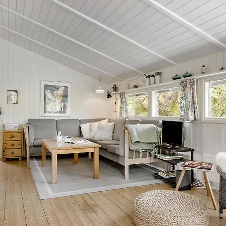 Tziki Holiday home