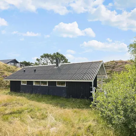 Tziki Holiday home *